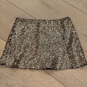 Sequin Mini Skirt in Silver. SKORT.
